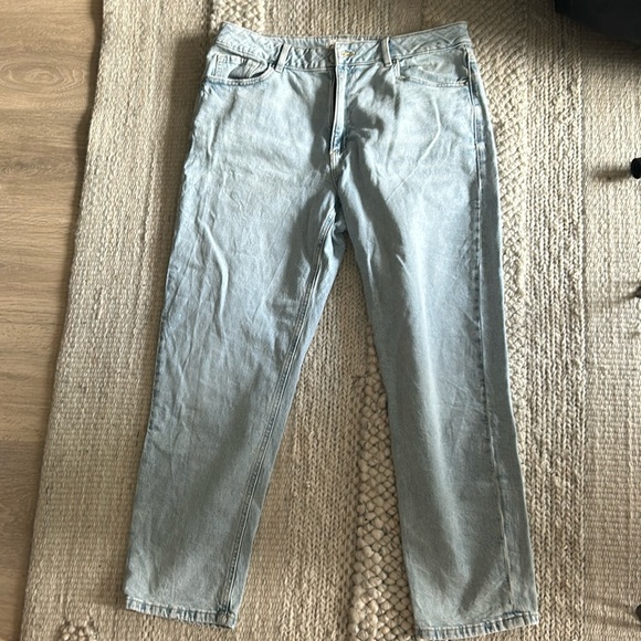 Claudia Jeans Light wash. Dynamite. Size 12 - Picture 1 of 1